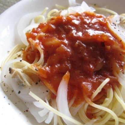 スパゲティにかけていただきました。これからトマトが安くなる季節なので、どんどん冷凍して作っていきたいです。素敵レシピありがとうございます✨